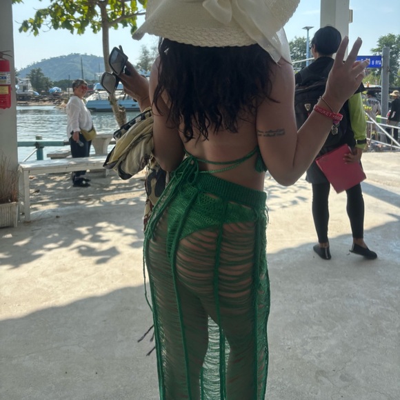 Green set top and skirt two piece cover up💚 - Picture 5 of 5